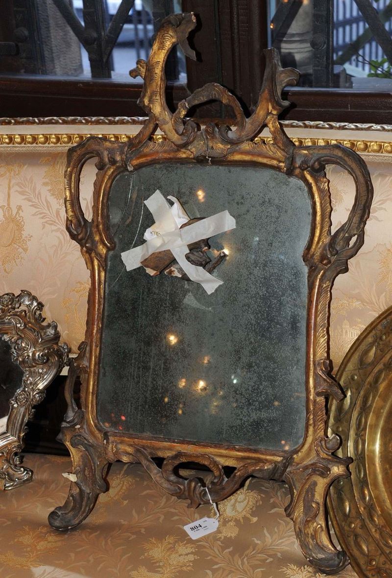 Specchierina dorata Luigi XV intagliata con profilo sagomato, XVIII secolo  - Asta Antiquariato e Dipinti Antichi - Cambi Casa d'Aste