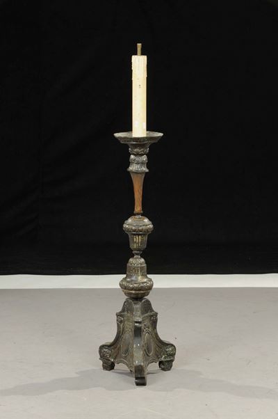 Candelabro in Rame Sbalzato, XVIII Secolo