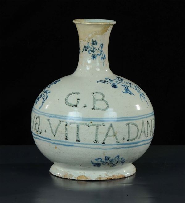 Bottiglia in maiolica, XVIII secolo