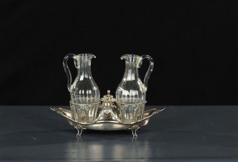 Oliera Luigi XV in argento, Francia XVIII secolo  - Asta Gioielli, Argenti ed Orologi Antichi e Contemporanei - Cambi Casa d'Aste