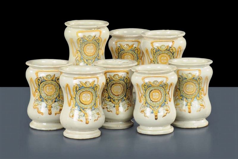 Otto albarelli in maiolica bianco, Napoli XVII secolo  - Asta Antiquariato e Dipinti Antichi - Cambi Casa d'Aste