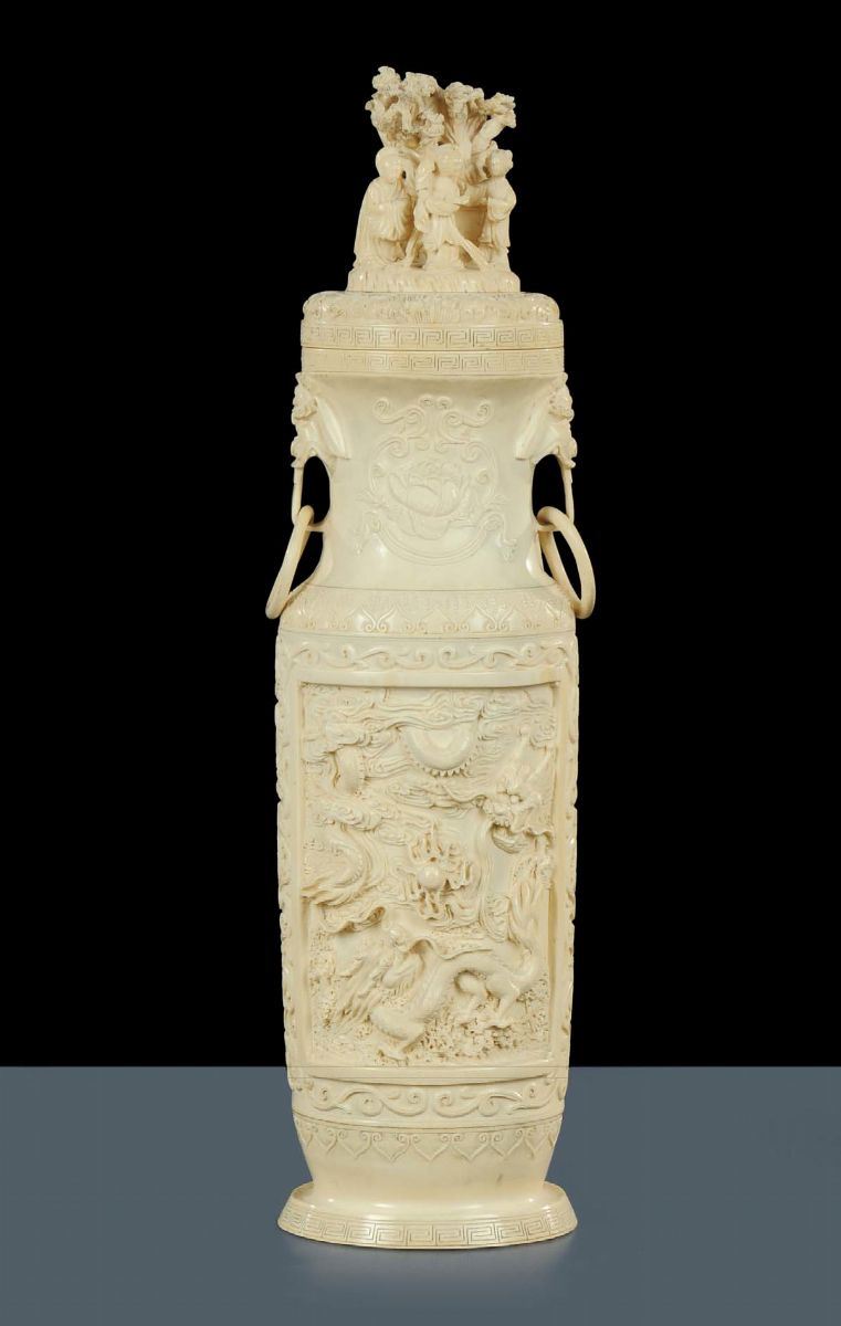 Grande vaso in avorio intagliato, Cina XIX secolo  - Asta Arte Orientale - Cambi Casa d'Aste