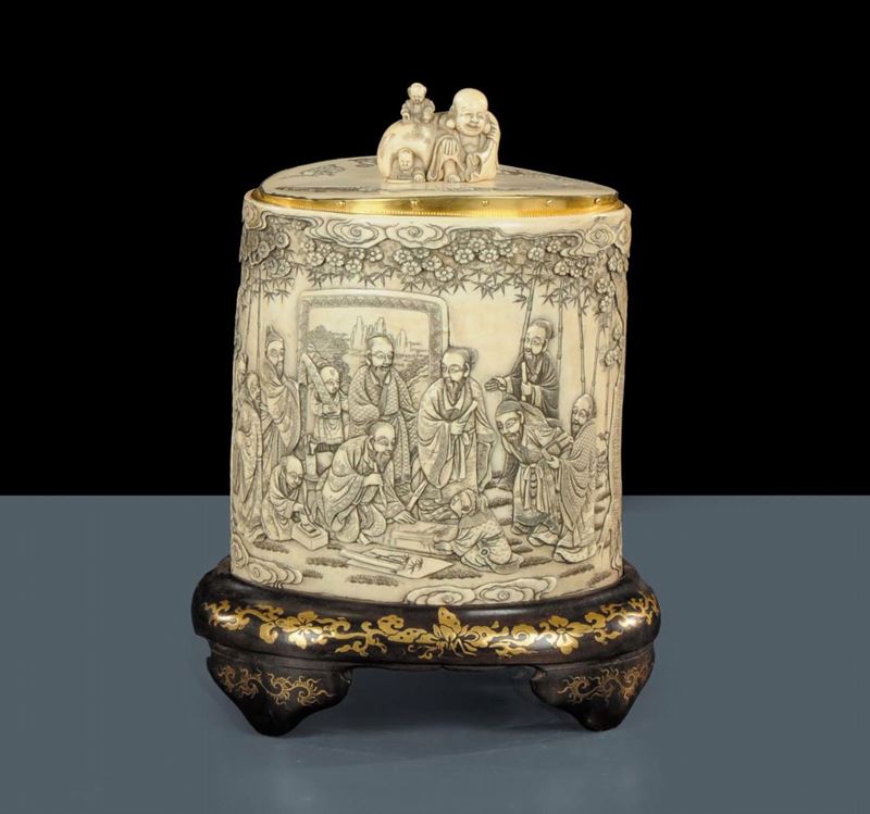 Urna in avorio scolpito, Giappone XVIII secolo  - Asta Arte Orientale - Cambi Casa d'Aste