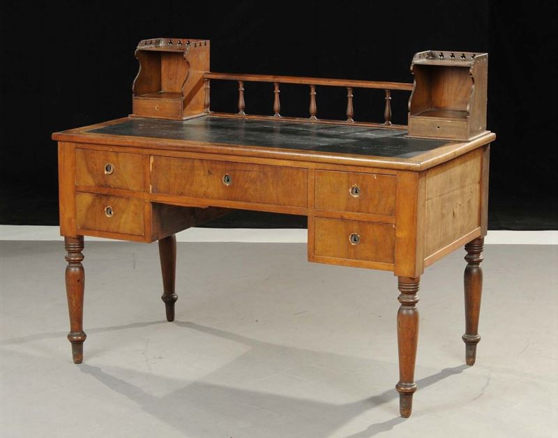Scrittoio in noce, XIX secolo  - Asta Antiquariato e Dipinti Antichi - Cambi Casa d'Aste