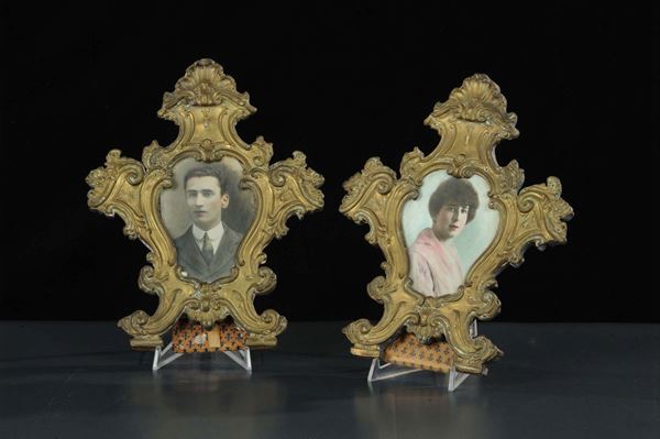 Coppia di cartaglorie in rame sbalzato, XIX secolo