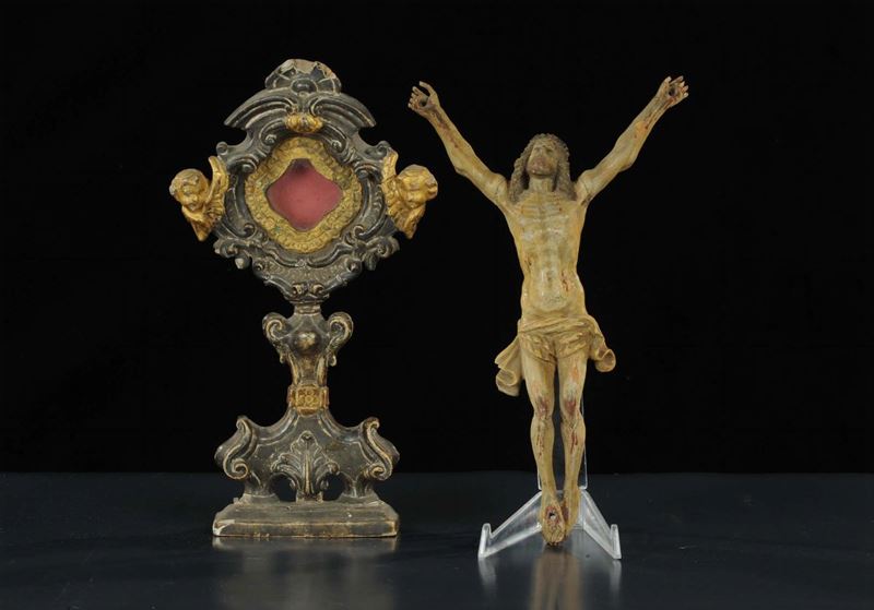 Crocifisso ed ostensorio in legno intagliato e dorato, XVIII secolo  - Auction Antiquariato e Dipinti Antichi - Cambi Casa d'Aste