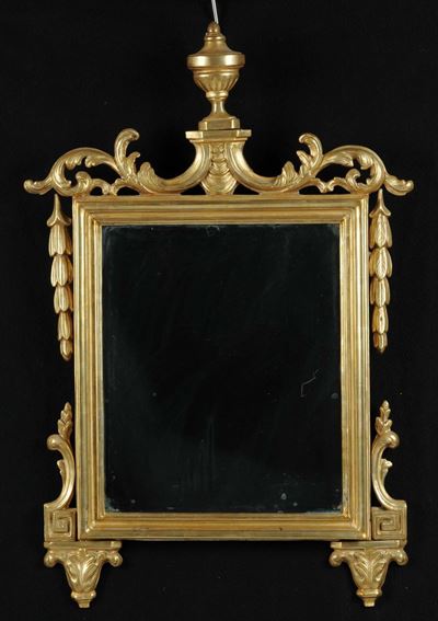 Piccola Specchiera in Legno Intagliato e Dorato, XIX Secolo