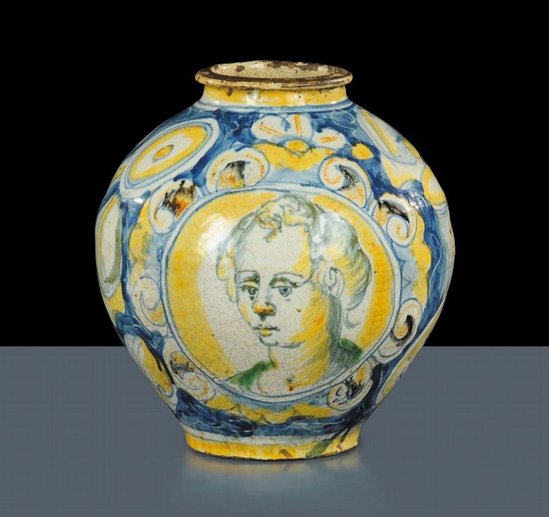 ERRATA CORRIGE NON RESTAURI MA LIEVI DIFETTIGrande boccia in maiolica, Sicilia XVII secolo  - Asta Antiquariato e Dipinti Antichi - Cambi Casa d'Aste