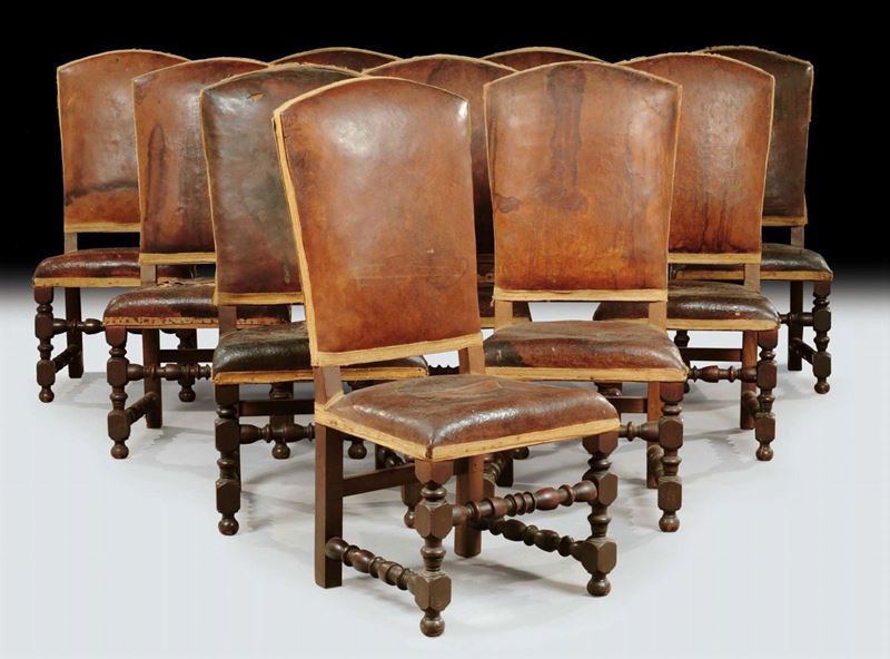 Dieci sedie in noce con gambe tornite riunite da traverse, Toscana XVIII secolo  - Auction Old Paintings and Furnitures - Cambi Casa d'Aste
