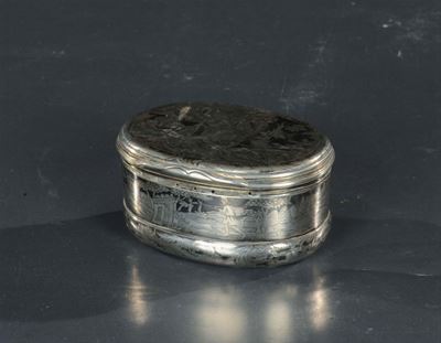 Scatoletta in Argento Decorata a Niello con Interno in Vermeille, Russia XVIII Secolo