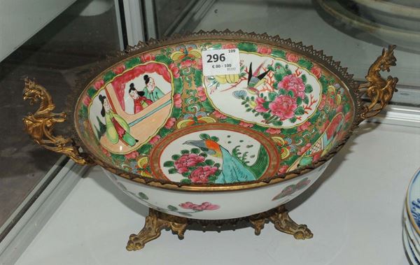 Coppa in porcellana Canton policroma, Cina XX secolo