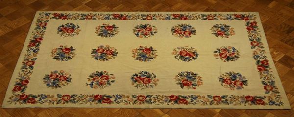 Tappeto a piccolo punto, XX secolo