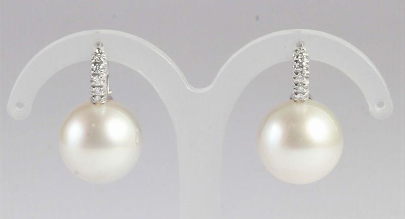Orecchini con perle australiane e diamanti  - Auction Silver, Clocks and Jewels - Cambi Casa d'Aste