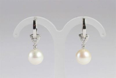 Orecchini con Perle Bianche Fresh Water e Diamanti