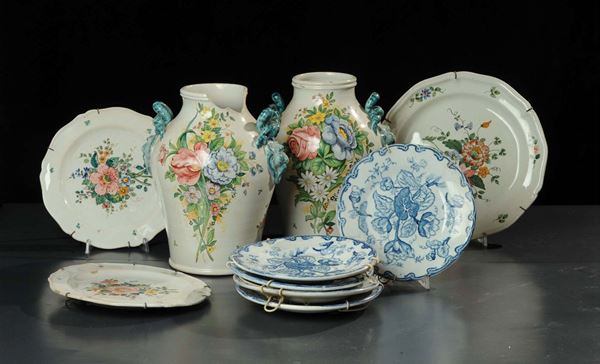 Lotto di ceramiche policrome, XX secolo