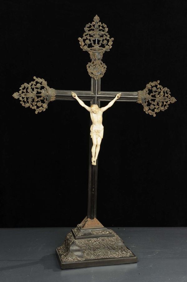 Crocifisso in avorio, XIX secolo