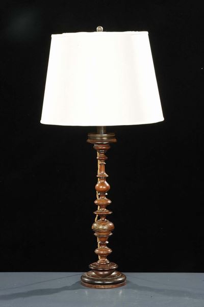 Candeliere in Noce Tornito Trasformato in Lampada, XX Secolo