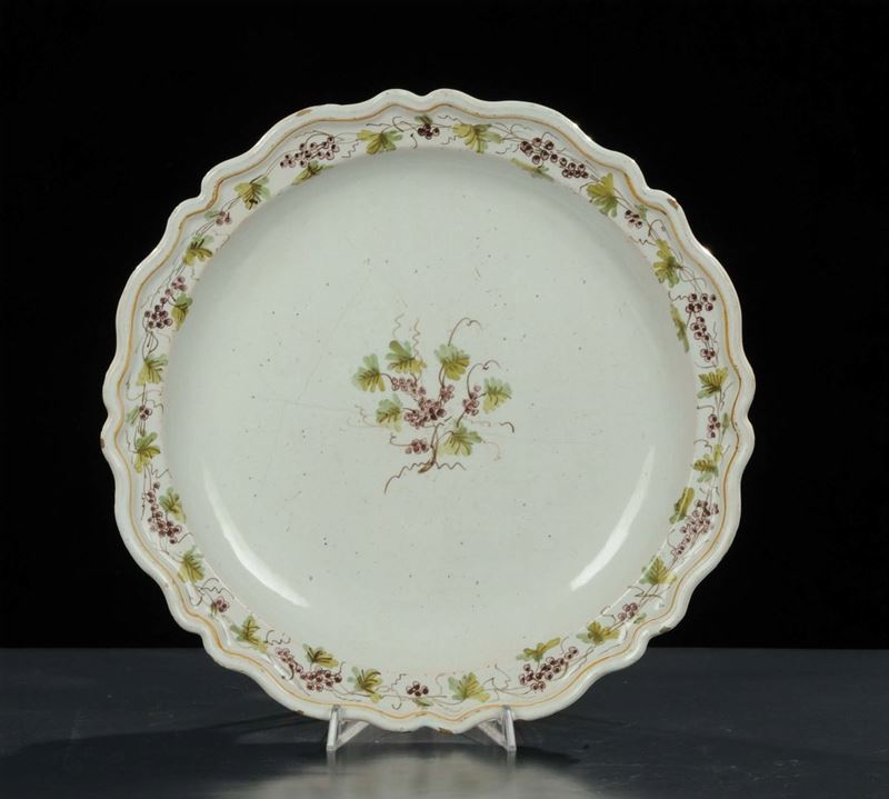 Piatto da portata, Faenza XVIII secolo  - Asta Antiquariato e Dipinti Antichi - Cambi Casa d'Aste