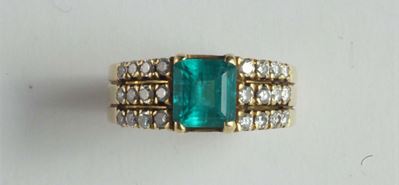 Anello con Semraldo