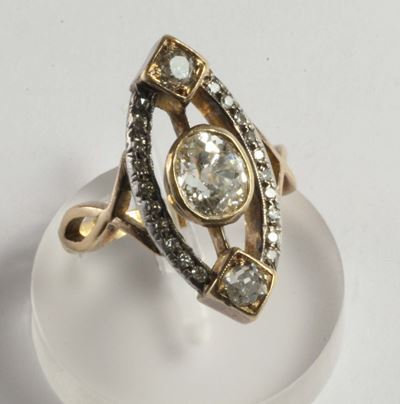 Anello con Diamanti di Vecchio Taglio