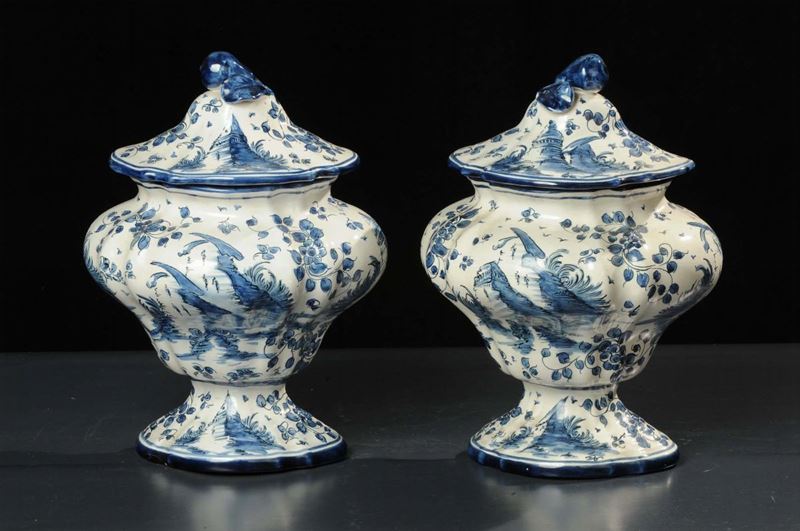 Due vasi in maiolica Alba Docilia  - Auction Old Paintings and Furnitures - Cambi Casa d'Aste