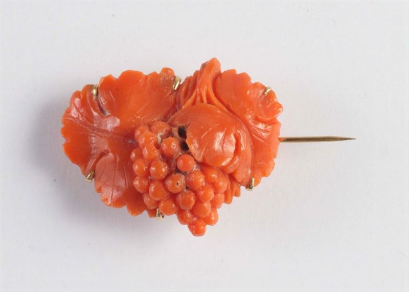 Spilla in corallo  - Asta Gioielli, Argenti ed Orologi Antichi e Contemporanei - Cambi Casa d'Aste