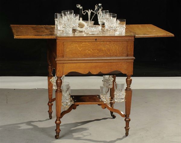 Mobile bar in rovere, Inghilterra fine XIX secolo