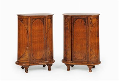 Coppia di Comodini Ovoidali in Stile Lastronati a Marquetterie, Fine XIX Secolo