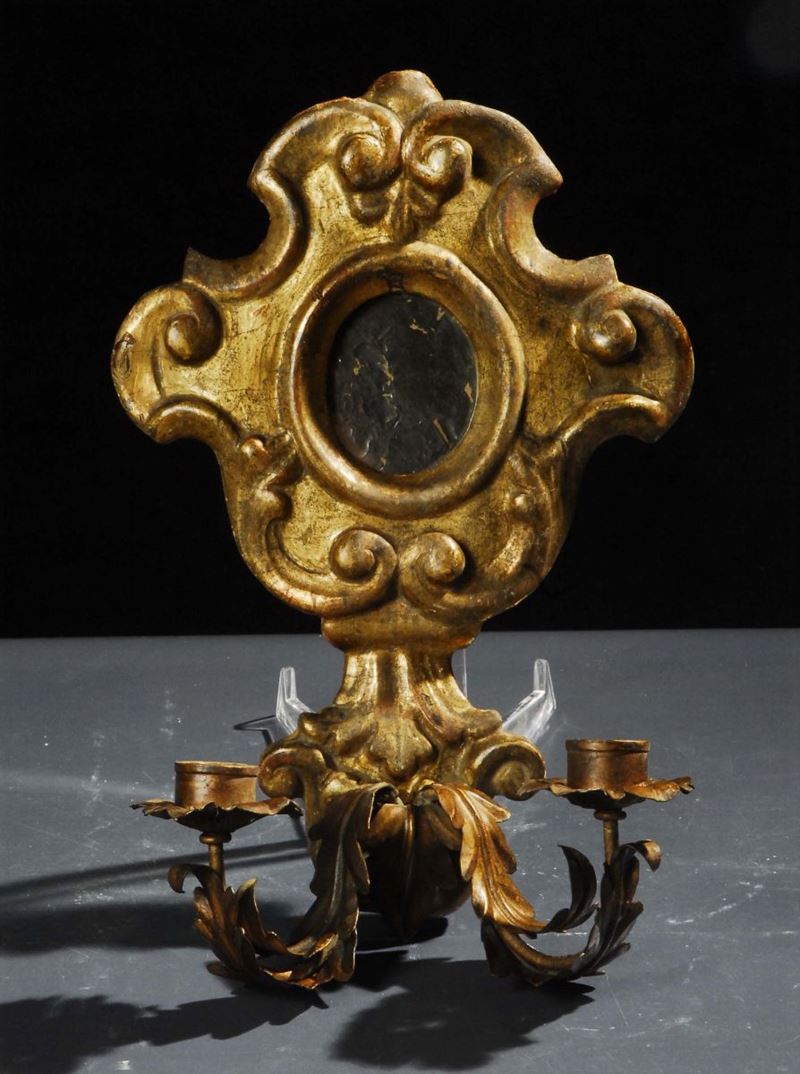 Ventolina a due luci in legno intagliato e dorato  - Auction Old Paintings and Furnitures - Cambi Casa d'Aste