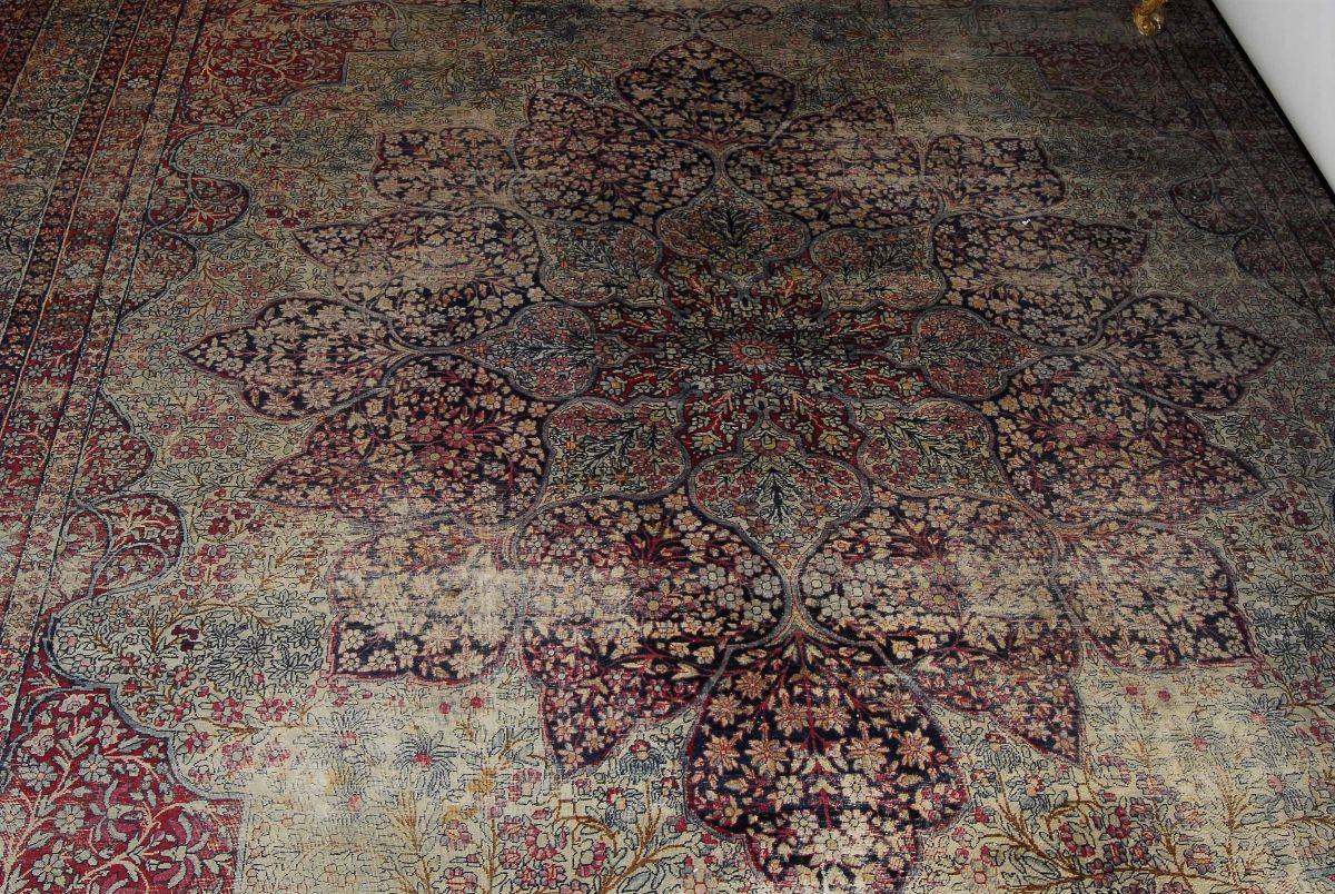 Grande Tappeto Kirman Antico