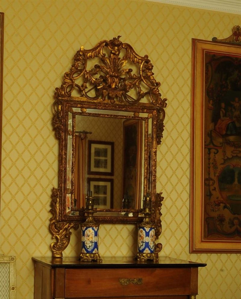Specchiera  Luigi XV in legno intagliato e dorato, Piemonte XVIII secolo  - Asta House Sale villa la Femara - Cambi Casa d'Aste