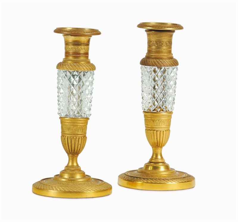 Coppia di candelieri in cristallo e bronzo dorato, Italia prima metˆ XIX secolo  - Auction House Sale Villa la Femara - Cambi Casa d'Aste