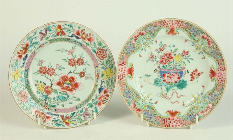 Coppia di piatti cinesi in porcellana, XVIII secolo  - Auction House Sale Villa la Femara - Cambi Casa d'Aste