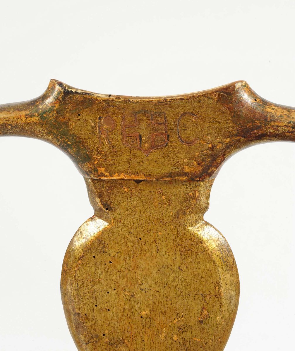 Quattordici Sedie in Legno Dorato con Decorazioni Policrome Floreali, Metˆ XVIII Secolo