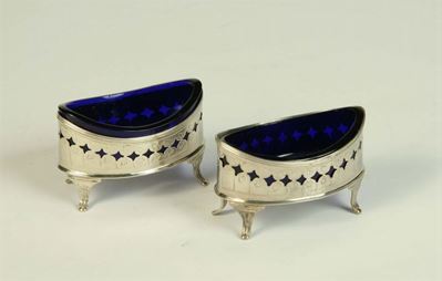 Coppia di Saliere in Argento con Vetro Blu