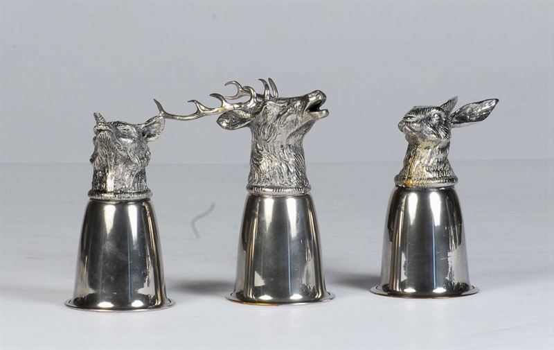 Tre bicchieri in metallo argentato  - Auction House Sale Villa la Femara - Cambi Casa d'Aste