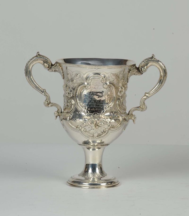 Coppa in argento a due manici Giorgio II, XVIII secolo  - Asta House Sale villa la Femara - Cambi Casa d'Aste