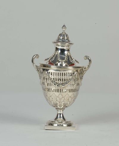Vaso Ad Urna in Argento, Londra Inizio XX Secolo