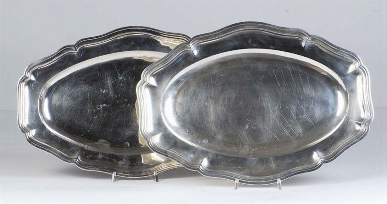 Due vassoi ovali in argento, XX secolo  - Asta House Sale villa la Femara - Cambi Casa d'Aste