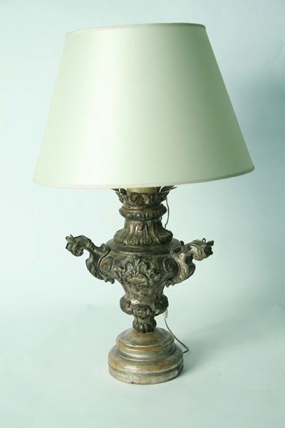 Lampada in Metallo Sbalzato