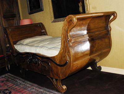 Letto in Noce, XIX Secolo