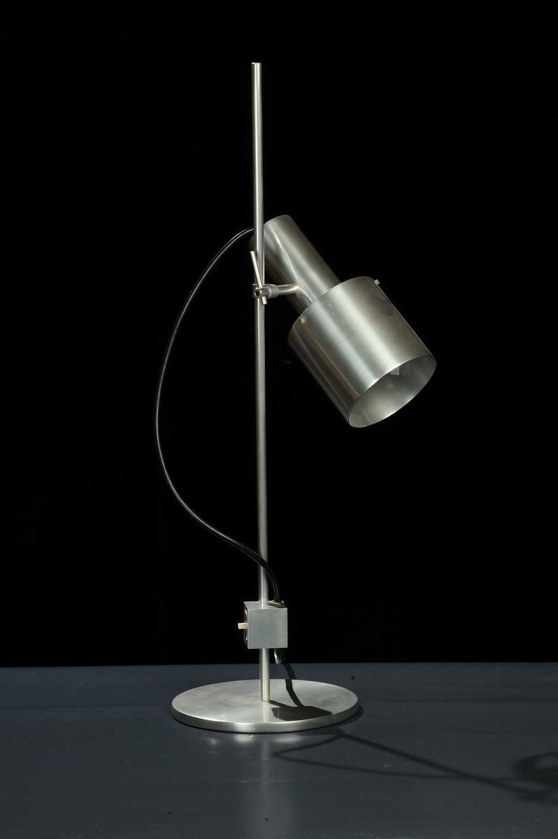 Peter NelsonLampada da tavolo in metallo satinato  - Auction Arti Decorative del XX secolo e Design - Cambi Casa d'Aste
