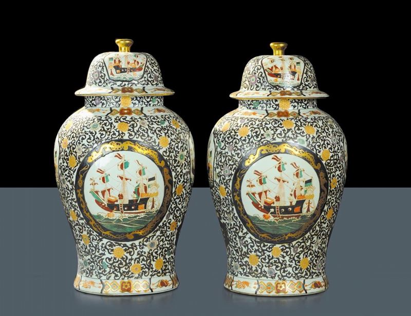 Coppia di grandi potiche in porcellana, Giappone XX secolo  - Asta Arte Orientale - Cambi Casa d'Aste