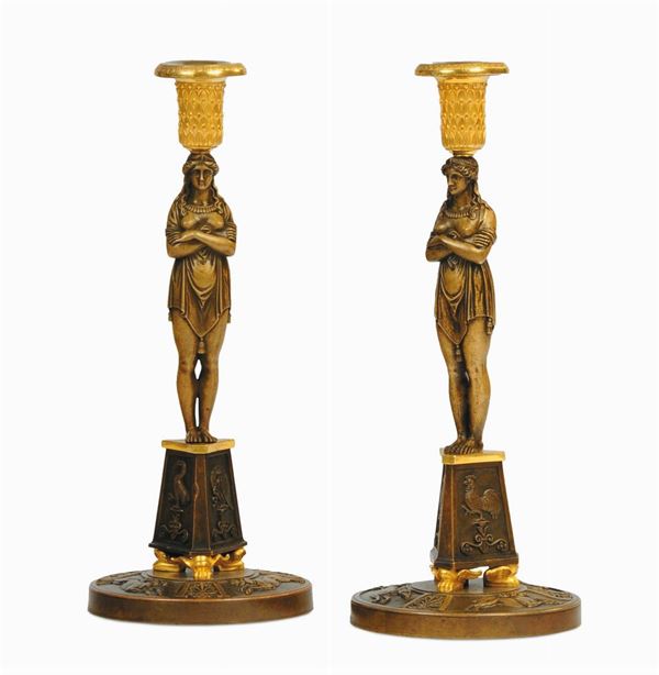 Coppia di candelieri retour dÕegypte in bronzo brunito e dorato, Francia XIX secolo