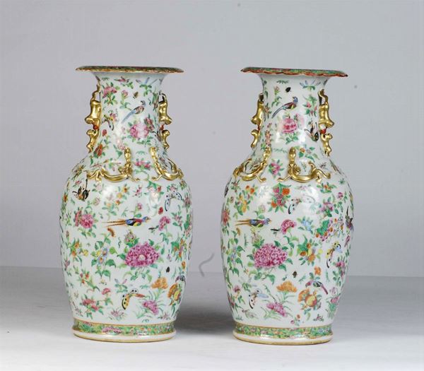 Coppia di vasi in porcellana, Cina fine XIX secolo