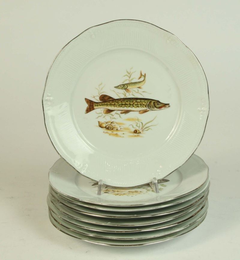 Otto piatti in porcellana di Limoges con pesci  - Asta House Sale villa la Femara - Cambi Casa d'Aste