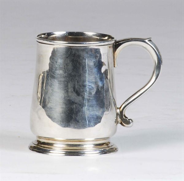 Piccolo mug in argento, Londra 1865