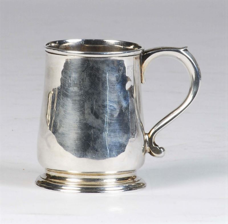 Piccolo mug in argento, Londra 1865  - Asta House Sale villa la Femara - Cambi Casa d'Aste
