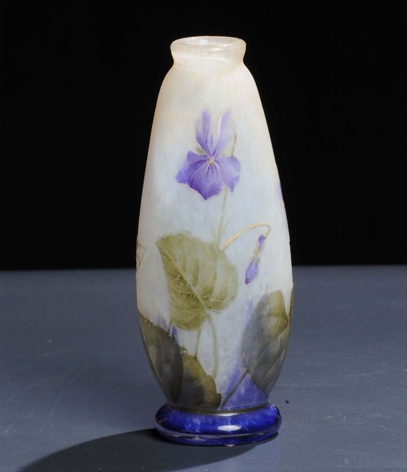 Daum - NancyPiccolo vaso in vetro incolore  - Auction Arti Decorative del XX secolo e Design - Cambi Casa d'Aste