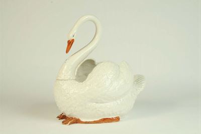 Vaso in Ceramica a Guisa di Cigno CM 41x25x42 (restauri e Difetti)